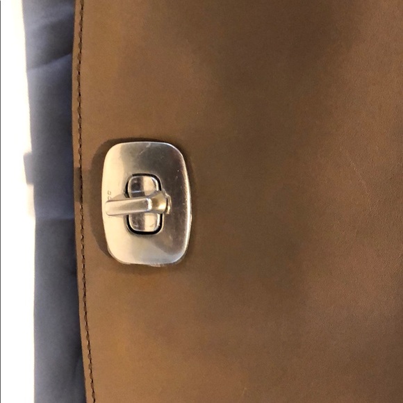 Coach Cross Body - Picture 2 of 5